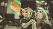     볿 (Au pair)