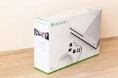    Xbox ONE S -  2