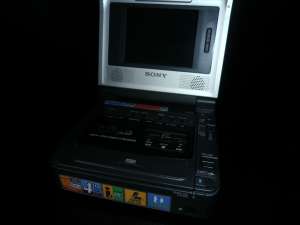   Digital 8, Hi8, Video8 Sony GV-D800E -  1