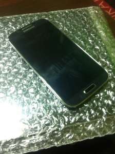   Samsung Galaxy S4 16Gb Dark Blue -  1