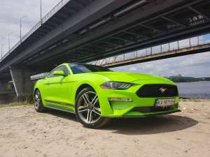 161 Ford Mustang GT  2018    -  1