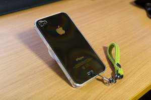 Apple Iphone 4 - 32GB Unlocked -  1