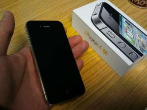 Apple iPhone 4S 64GB ....$550USD, Apple IPAD 2 64GB Wi-Fi + 3G   $400usd -  1