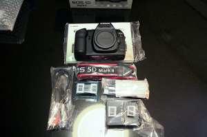 Canon EOS 5D Mark II Kit con 24-105mm IS Lens -  1