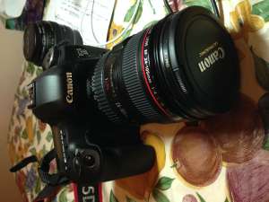 Canon EOS 5D Mark III 22,3     -  -  1