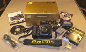 Nikon D700     Nikon AF-S VR 24-120mm  ........ 650euro -  1