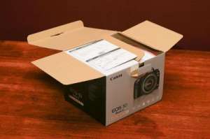 Selling Brand New Canon EOS 5D Mark II 21MP DSLR Camera... -  1