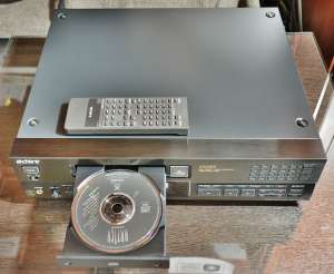 Sony CDP-333ES -  1