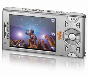 Sony Ericsson W995 Silver -  1