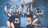VIP  **,   