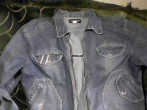 Джинсовая мужская осенне-весенняя куртка-пиджак,б/у,голубо-синий цвет. - изображение 1