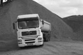 Отсев россыпью с доставкой до 40 тонн. Строительные товары - Покупка/Продажа