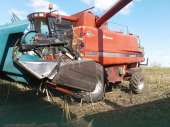 Сельхозтехника. Комбайн CASE IH 2388 с жаткой флекс CASE IH 1020