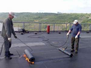 Требуются рабочие на плоских крышах для работы в Польше - изображение 1