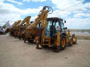 ������ � �������, ��� ����������-���������, CASE 580 M, ������ ������ ������. - ����������� 1