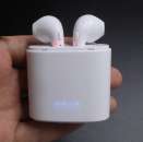 ������ ������������ �������� � �������� Air Pods, 2018 ��� - 427 ���. - ����������� 2