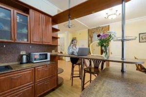 ������� 1500 ���. � ����� ���� ���������� � ������� �. ������������� - ����������� 1