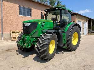 ������� John Deere 6210R (2014 �� ���.) �������������� �������-154kW215�.�. ����������-9300 ��. �� ������������ 8700��. - ����������� 1