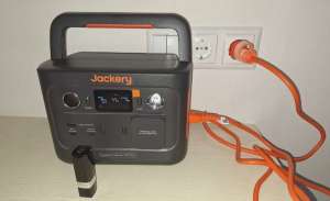 ������� ������� ������������ Jackery Explorer 300PLS 288WH - ����������� 1