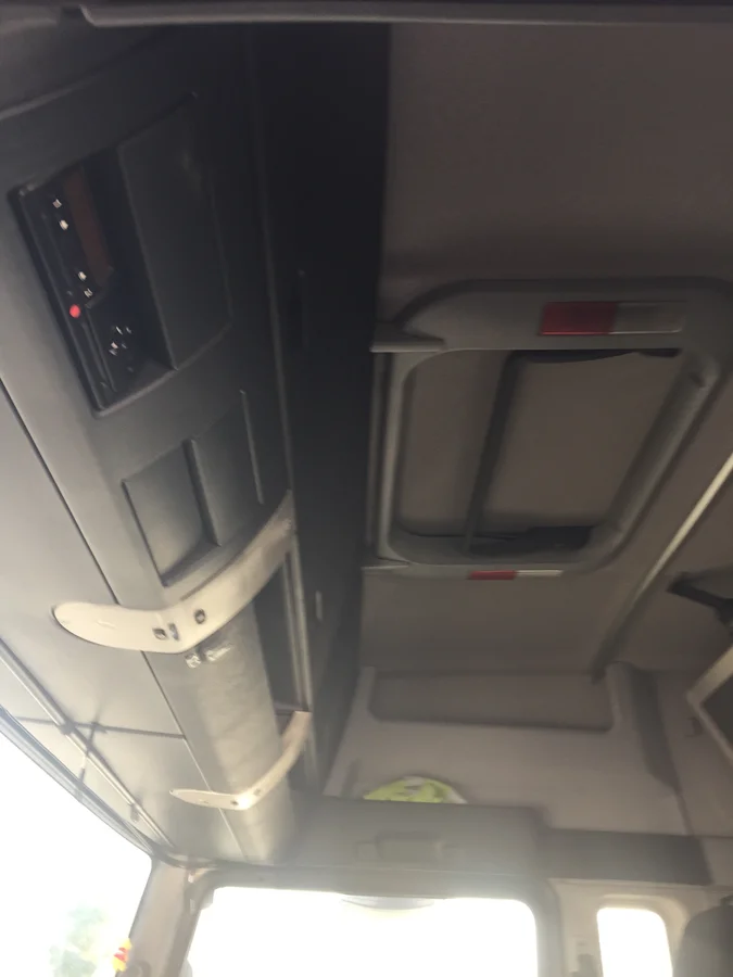 ������� � ����������: ��������� ����� MAN TGX 26.440 XLX 6�2 2010 ����