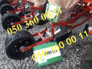 ����������� Ͳ��-12 �� �������� ������, � �������� - ����������� 1