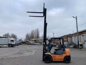 ������������� �������� Toyota, ��������, � ������� ���������. ��������� 5524 ��������. 2004 ���� �������. ������ 02-7FG20. ���� - ����������� 1